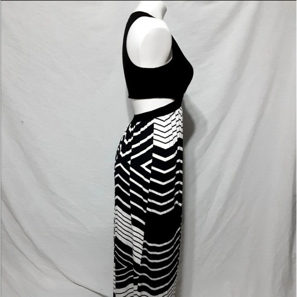 2B bebe Sexy Cutout Back Sleeveless Psychedelic Print Maxi Dress XS - Picture 3 of 5